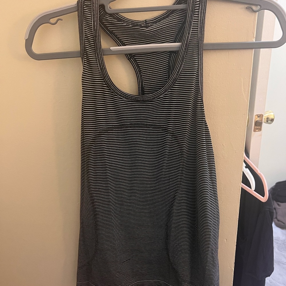 Lululemon tank